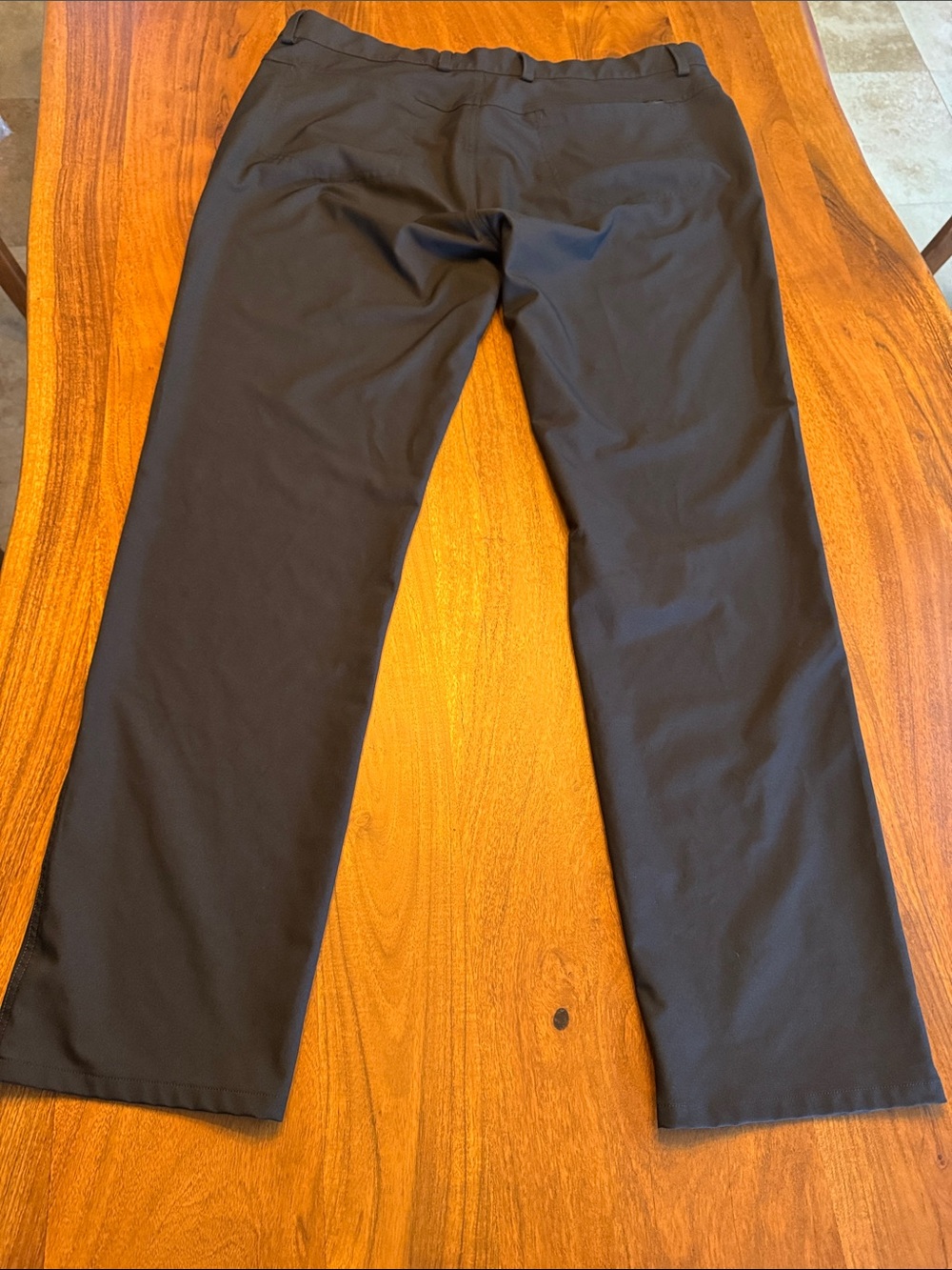 Greg Norman Men's Pants - Picture 4 of 4